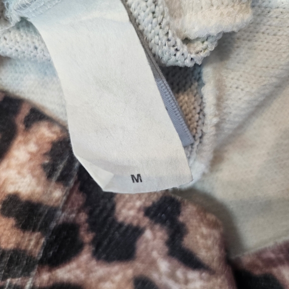 Boho Paisley Leopard Print Knit Mini Dress Size M Long Sleeve Stretch - Picture 9 of 10